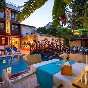 3* Otel Castle Old Town